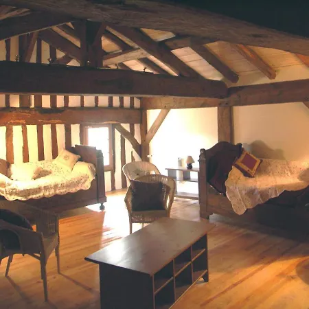 Le Bourrut Semesterbostad Luglon