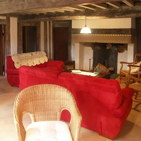 Le Bourrut Semesterbostad Luglon