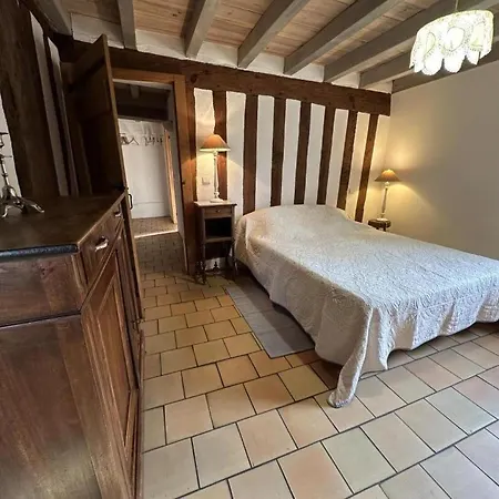 Le Bourrut Hébergement de vacances *